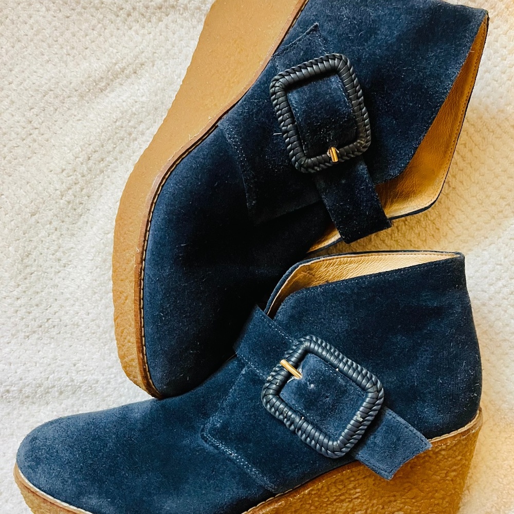 Jack Rogers women’s navy wedge buckled suede bootie